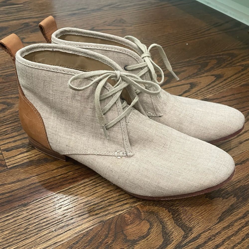 SEBAGO Hutton Chukka Ankle Boots Cream Canvas Tan Leather Boots